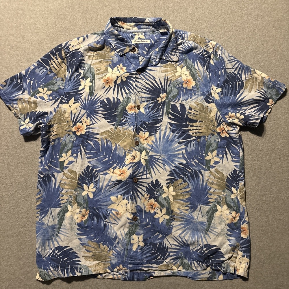 Tommy Bahama Men's XL Short Sleeve Button Up Hawaiian‎ Blue Super Soft